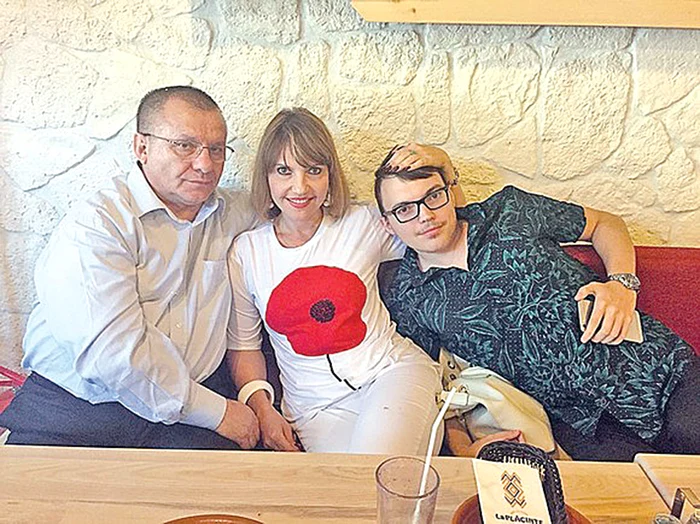 Marina Almăşan,  între iubit şi fiul său  şi al lui Socaciu