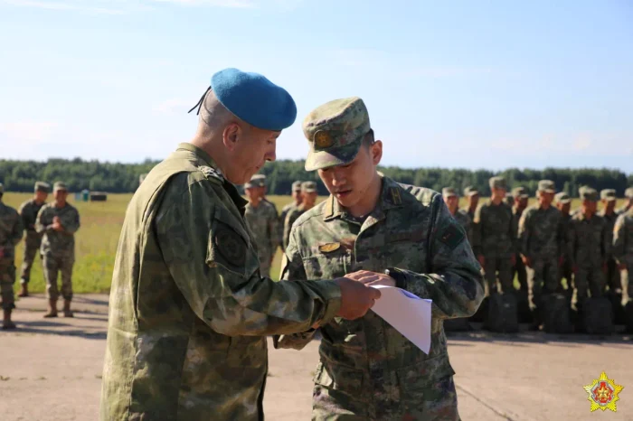 Militari chinezi în Belarus. FOTO Belarusian Defense Ministry/Telegram Sursă: kyivindependent.com