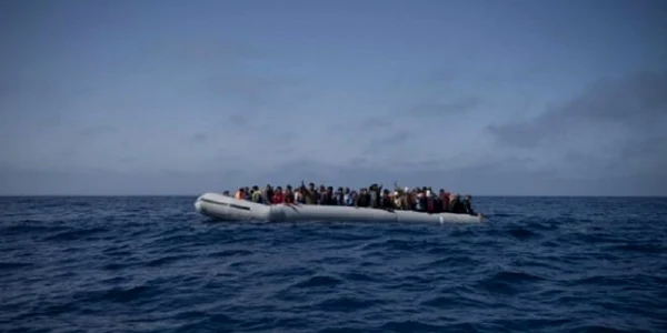 migranti salupa mare