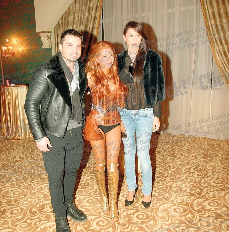 
    Pepe și soția lui, Raluca, au fost  printre invitații de seamă ai petrecerii și  au făcut mai multe poze cu sărbătorita (FOTOGRAFII: MIHAI IONESCU)  