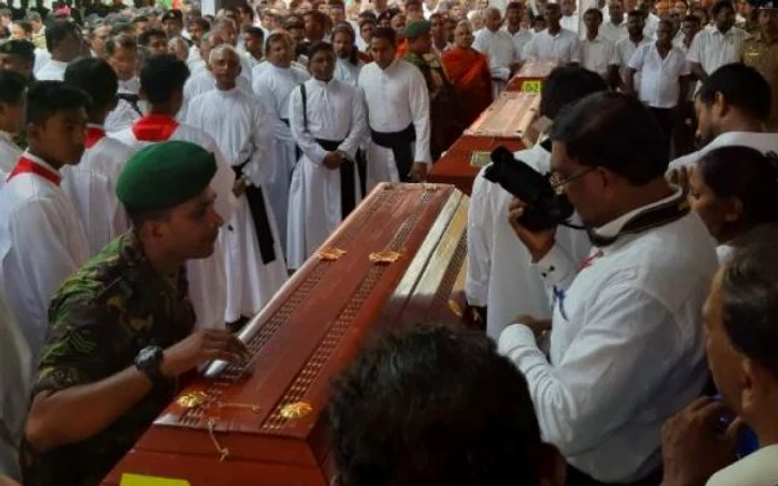 Funeralii victime Sri Lanka FOTO Twitter