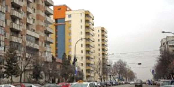 Dau casa veche pe una nouă