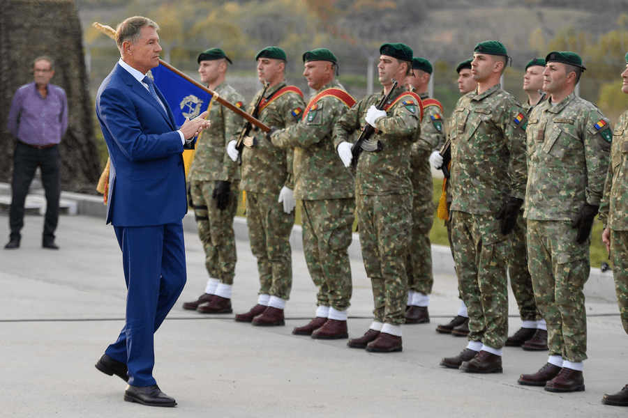 Iohannis, de Ziua Veteranilor: Sacrificiul lor capătă o semnificație mai profundă în această perioadă
