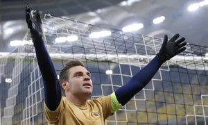 popa adi fotbal h 53133543mica jpeg