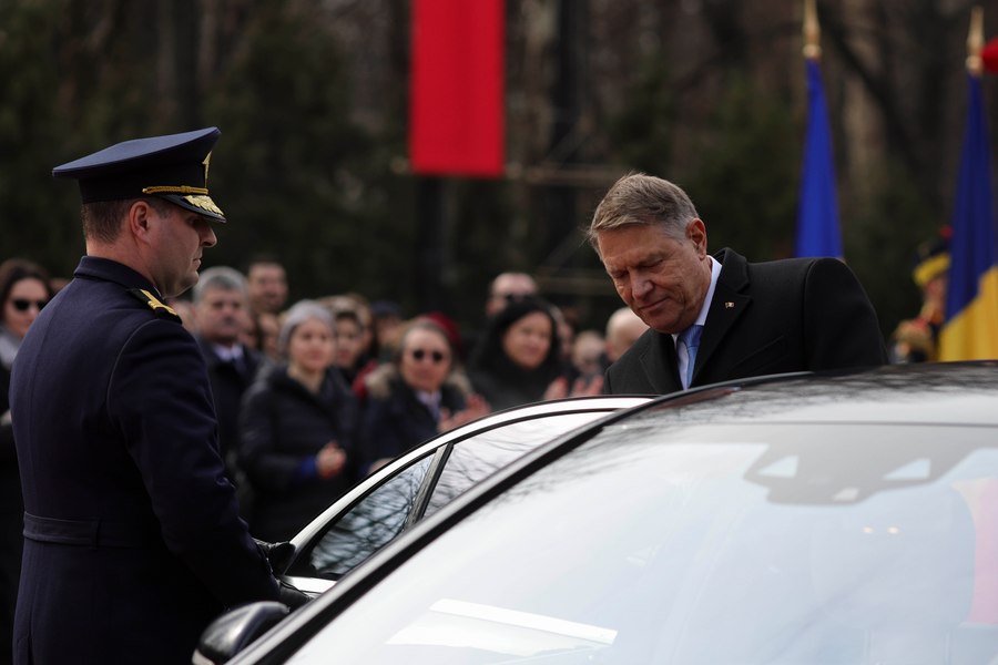 Sesizarea fostului preşedinte Klaus Iohannis privind modificarea unui articol din Legea fondului funciar, la CCR