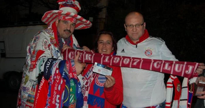 Suporterii au venit „înarmaţi“ cu sute de fulare şi steaguri în culorile lui Bayern 