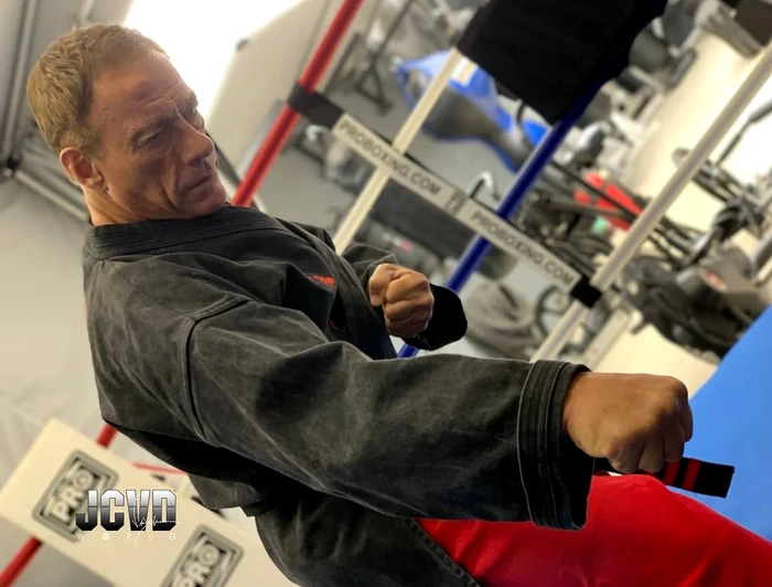 
    Jean-Claude Van Damme practică artele marțiale încă din adolescențăfoto: Instagram  