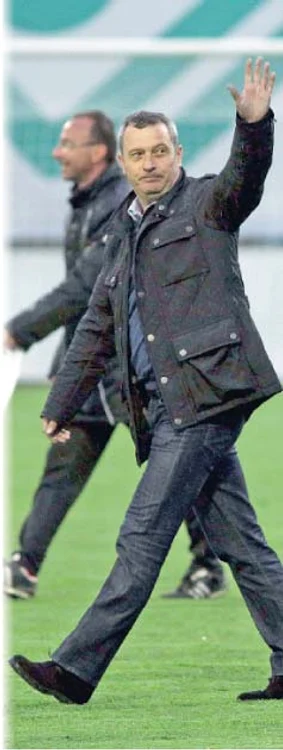 
    Mircea Rednic va pregăti  Standard Liege pentru  următorii doi ani  