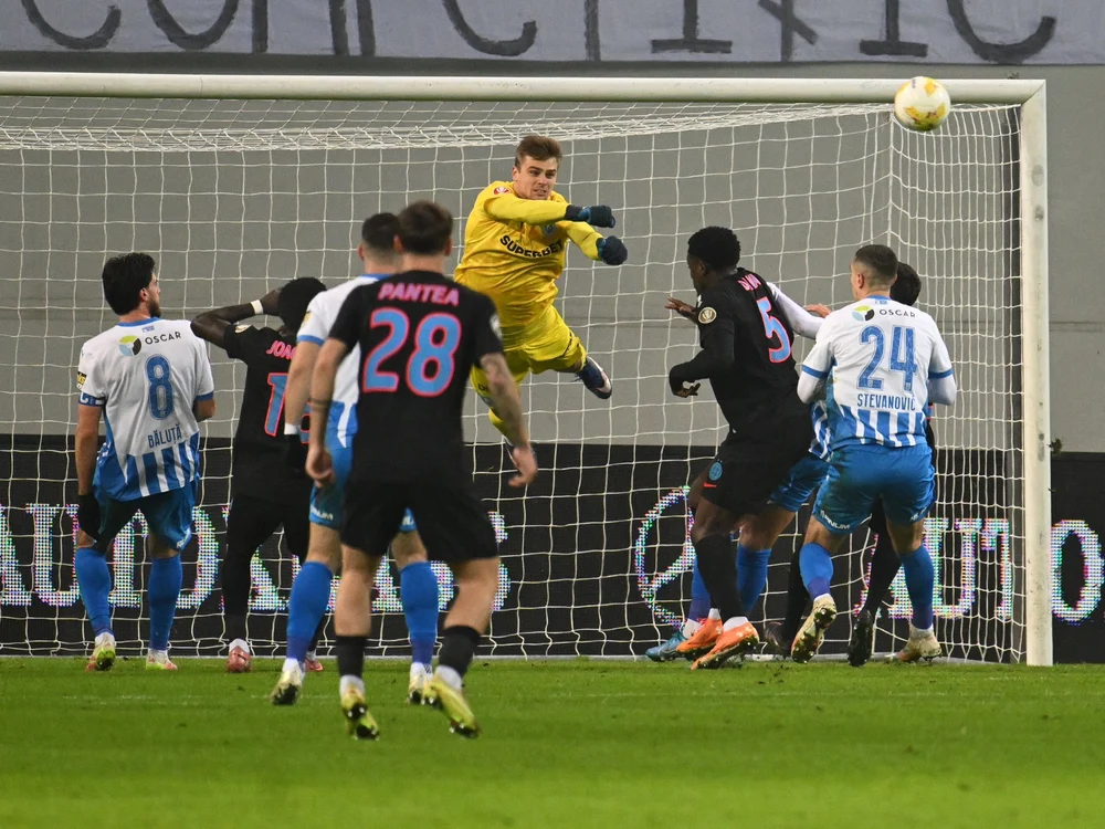 FCSB, lăsată pe dinafara Cupei Românie de Gloria Bistrița. Campioana, blocată în Bănie de liderul Superligii