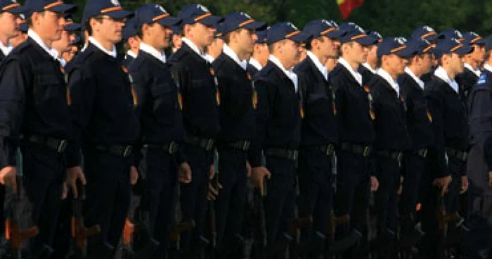 „Bobocii” Academiei de Poliţie au depus jurământul