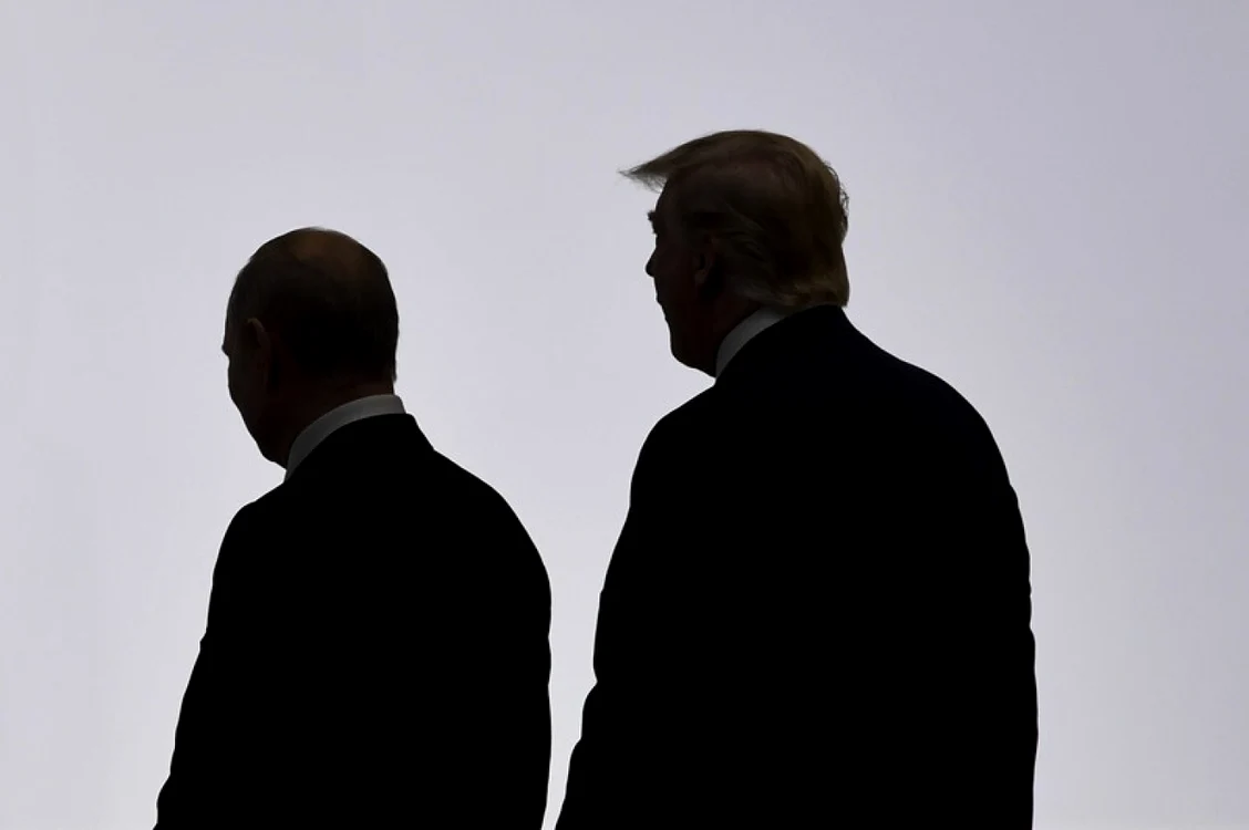 Putin (stânga) și Trump ar urma să se întâlnească în curând. FOTO: EPA