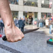 criminal strada cutit FOTO Shutterstock