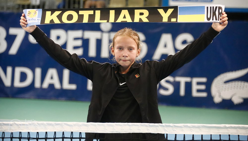 Ce riscă Yelyzaveta Kotliar, puștoaica ucraineană care a dat mâna cu adversara din Rusia la Australian Open