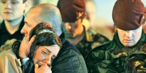 Hayley Fisk la înmormântarea iubitului ei   
