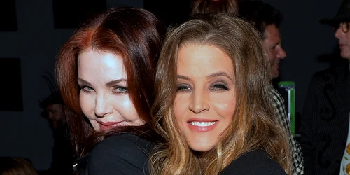 Priscilla Presley cu fiica Lisa Marie Presley in septembrie 2013 la Nashville FOTO Getty Images jpg