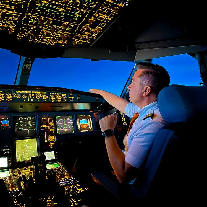 Pilotul Alex Dănilă care a stabilit recordul Foto: Facebook