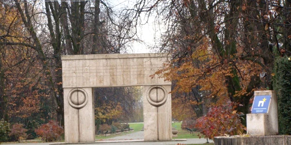 Poarta Sărutului va fi prezentată în format 3D