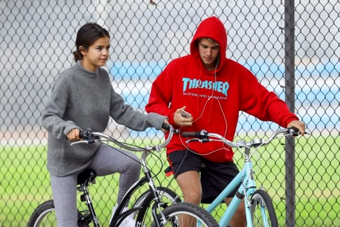Selena Gomez and Justin Bieber spotted bike riding together! jpeg