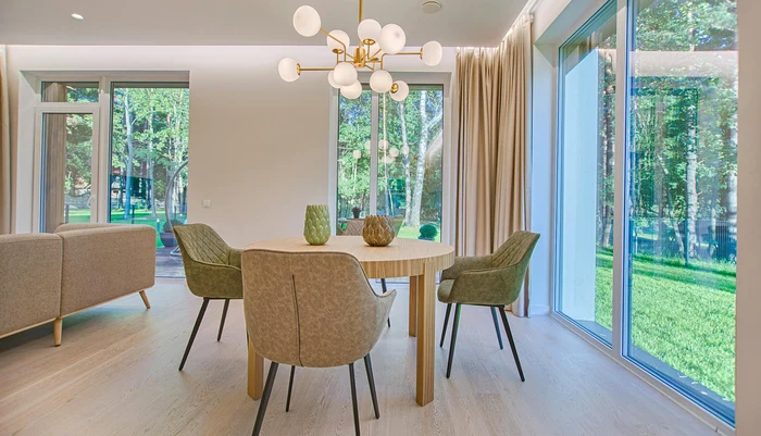 Un bărbat și-a scos casa de lux la vânzare cu doar 1 dolar / foto: Pexels