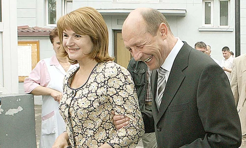 basescu 1323232323230230 jpeg