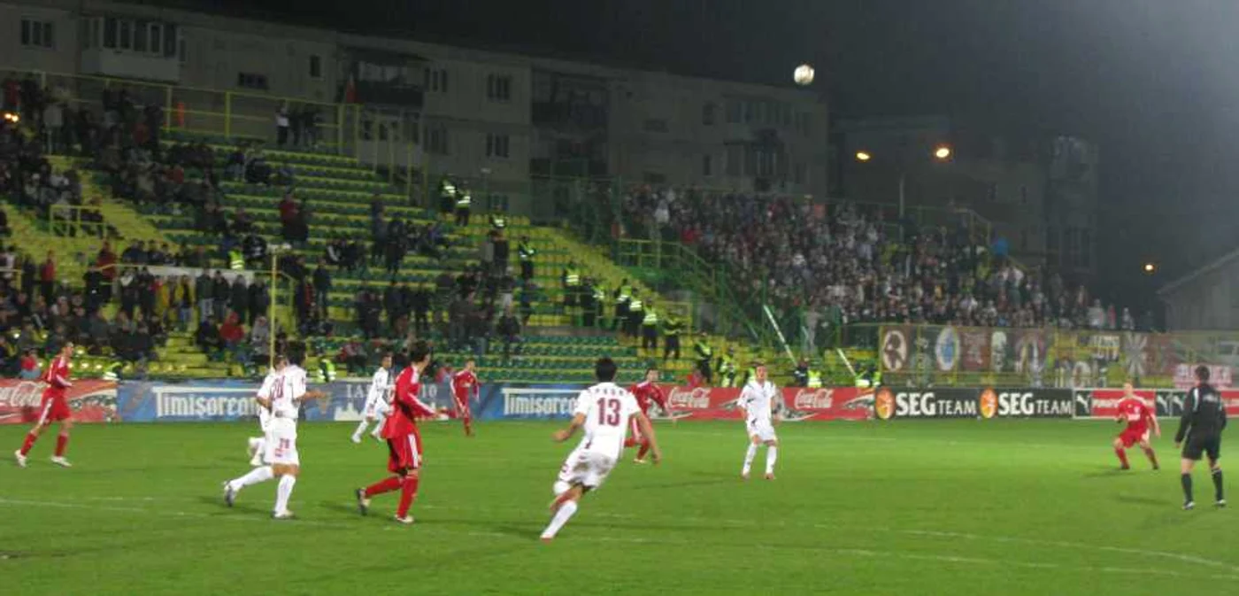 FC Internaţional va juca în această după -amiază cu Pandurii Tg. Jiu, pe stadionul " Nicoale Dobrin"