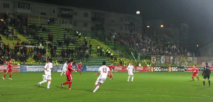 FC Internaţional va juca în această după -amiază cu Pandurii Tg. Jiu, pe stadionul " Nicoale Dobrin"