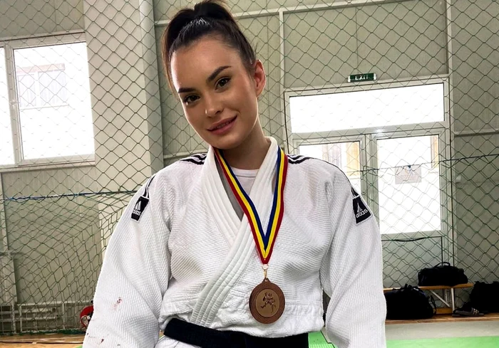 Theodora este agent de poliţie la Budeşti FOTO IPJ Călăraşi
