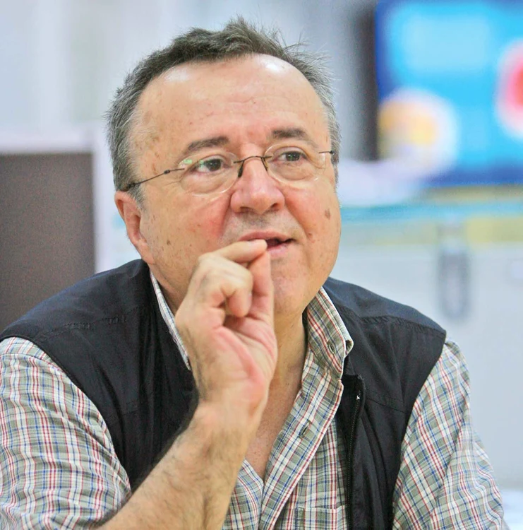 
    Ion Cristoiu  