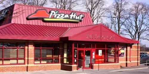 Restaurant Pizza Hut foto X @StuddertNatalie