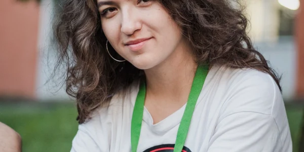 alexandra nanu eleva profesor voluntar 1