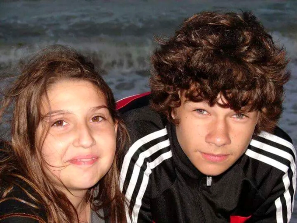Nicoll (16 ani) și Alex (17 ani) Șerban se aflau în Colectiv în noaptea incendiuluifoto: Arhiva Personală