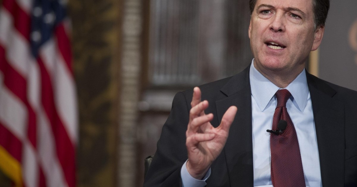 Fostul șef FBI James Comey, pus sub acuzare după o fotografie controversată cu scoici interpretată ca amenințare la adresa lui Trump