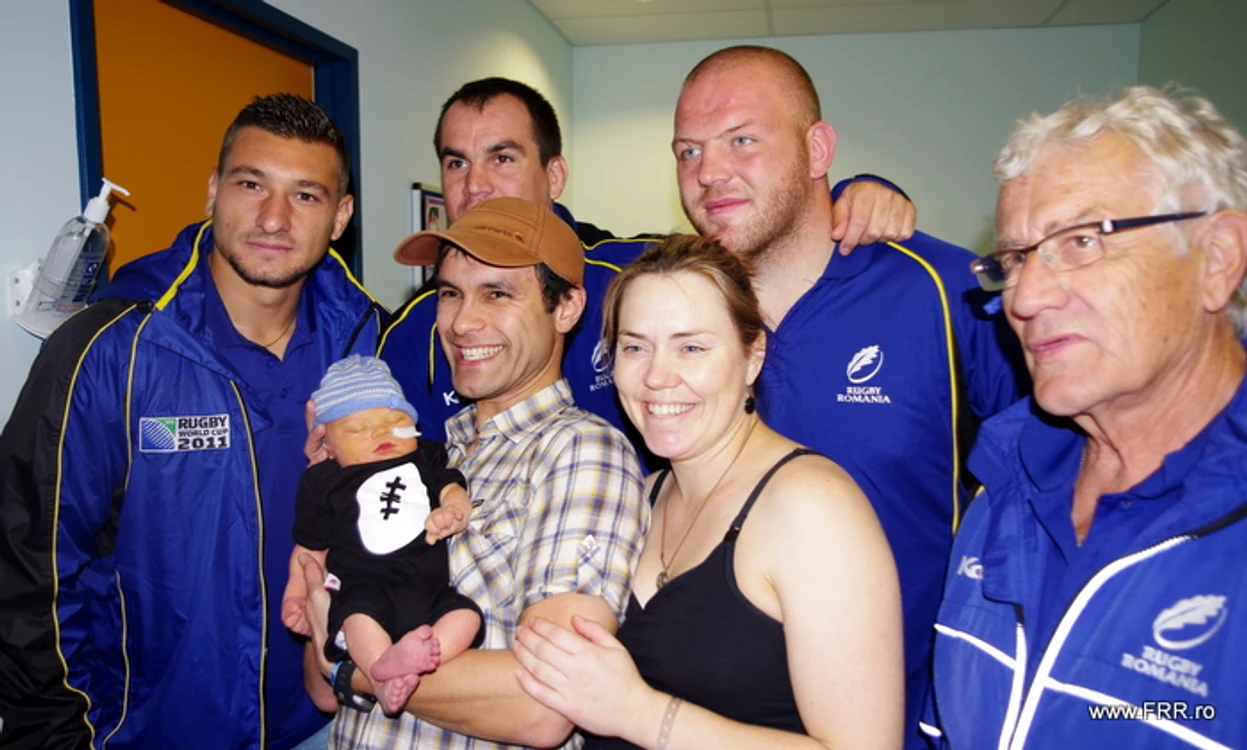 ”Stejarii” au vizitat un spital de copii din Invercargill * Foto: www.frr.ro