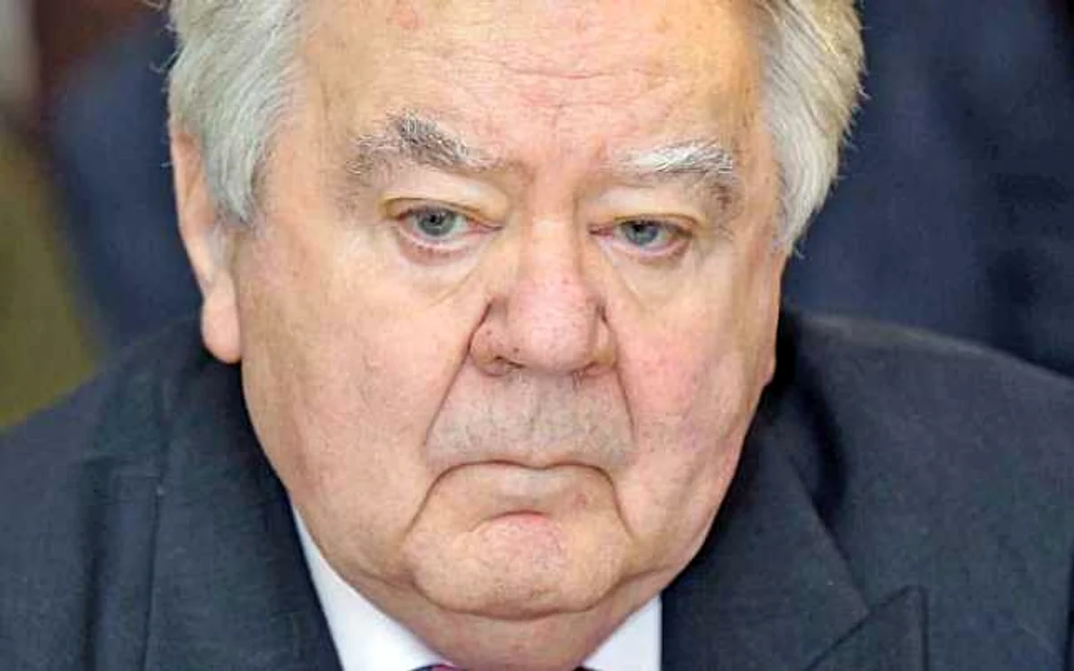 
    Oliviu Gherman a fost al doilea om din stat și mâna dreaptă a lui Ion Iliescu Foto: adevărul.ro  