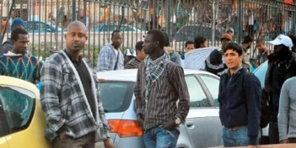 Imigranţii de culoare ajunşi în Atena din toate colţurile lumii sunt mai puţin periculoşi decât tinerii greci drogaţi şi anarhişti