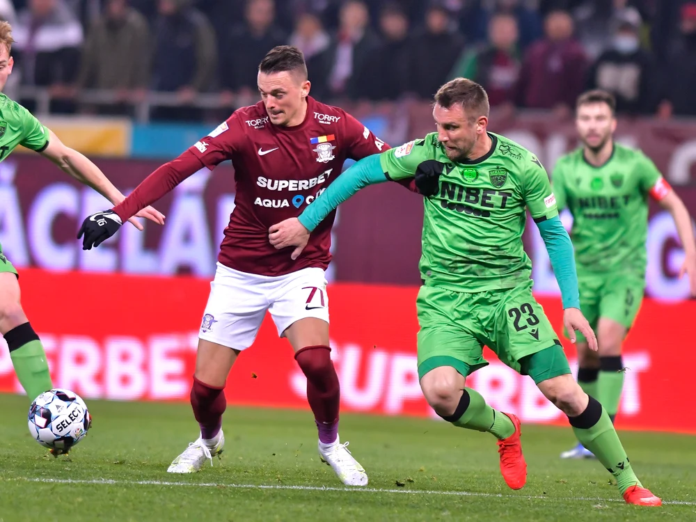 Răzvan Patriche spune că e ok deși a fost lovit de o petardă (Foto: sportpictures.eu)