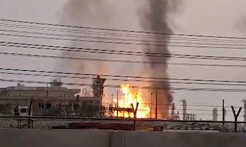 Rafinărie din câmpul de gaze South Pars din Iran în flăcări FOTO Profimedia