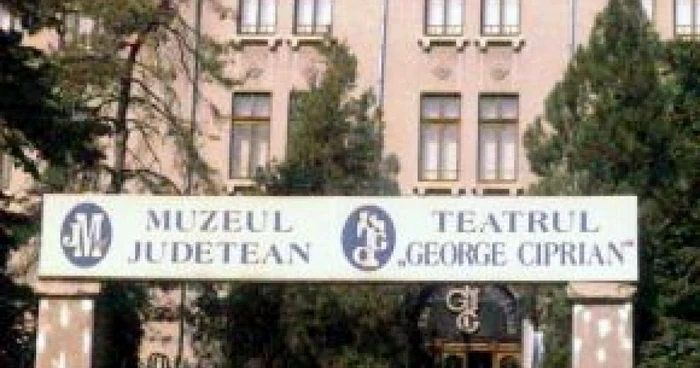 Buzău: „Mondenii” Bendeac şi Zeţa, faţă în faţă cu buzoienii