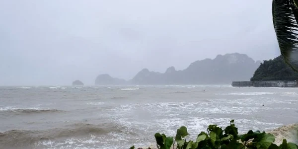 Furtuna tropicală Pabuk - Thailanda / FOTO AFP / 4 ian 2019