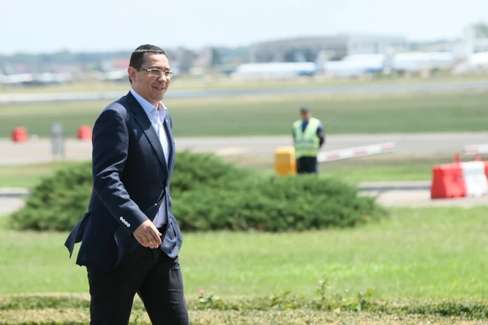 
    Premierul Victor Ponta se duce la azilul de bătrâni, de 1 Mai  