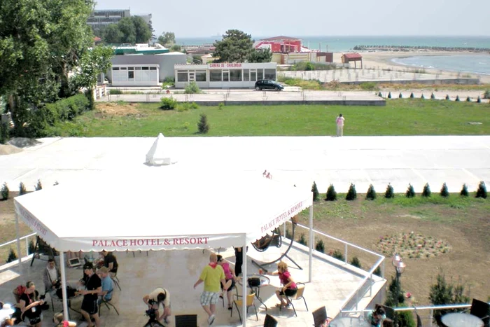 Ovidiu (28 de ani) şi finuţa lui, Clara (2 ani), au venit tocmai de la Cluj pentru o vacanţă relaxantă la Mamaia
