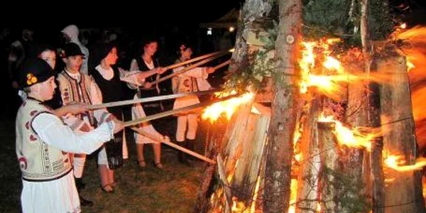 Focul lui Sumdru va fi aprins, anul acesta, la Şirnea Foto.arhivă