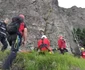 Operaţiunea de salvare a unui turist căzut de pe o stâncă din Masivul Cozia Foto Cristi Dură
