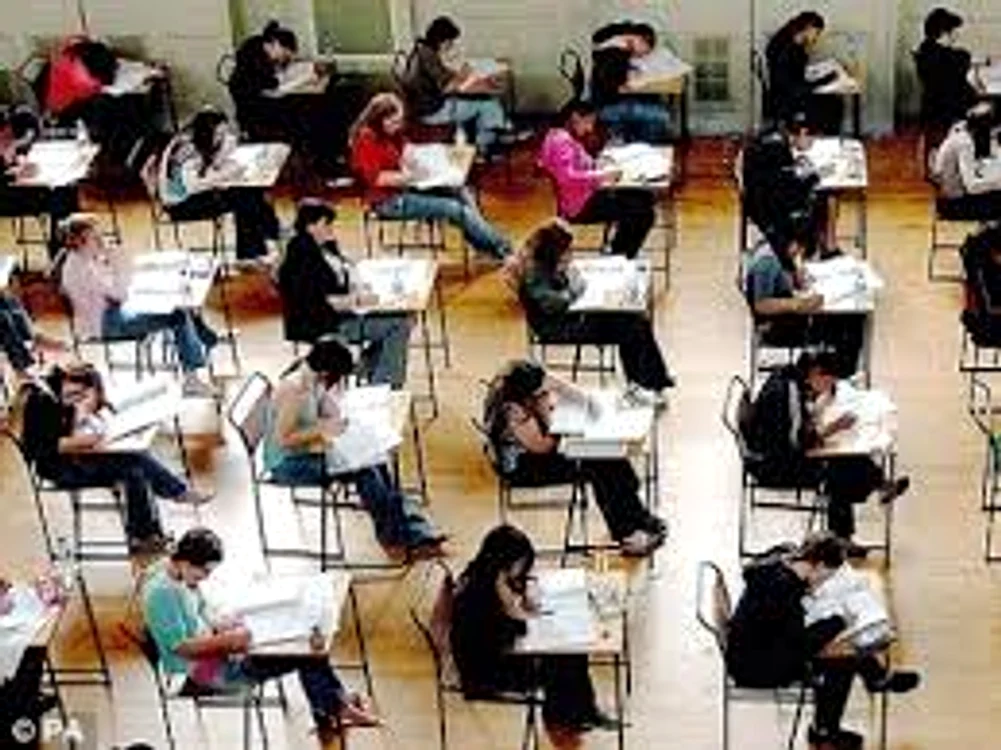 Picaţii la bac mai au o şansă în sesiun ea de toamnă