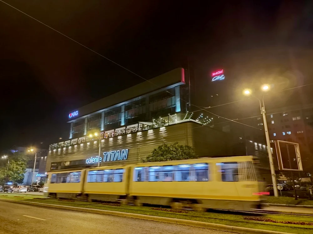 Xiaomi Redmi Note 10 Pro foto zi si noapte