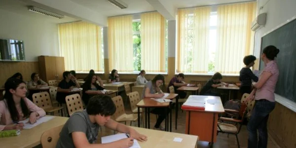 Elevii de clasa a VI-a vor suţine pe data de 2 iunie evaluarea naţională