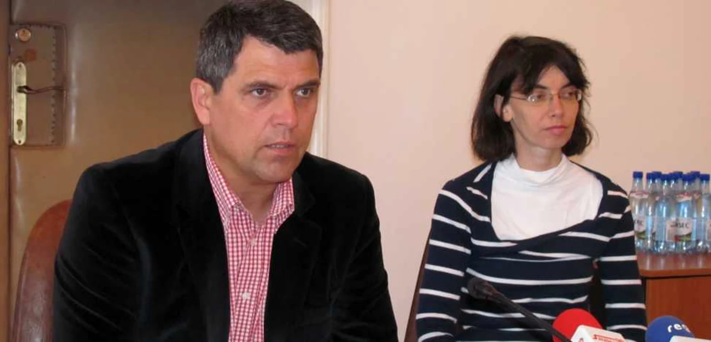 Primarul Radu Căpîlnaşiu a susţinut astăzi o conferinţă de presă FOTO Olimpia Man
