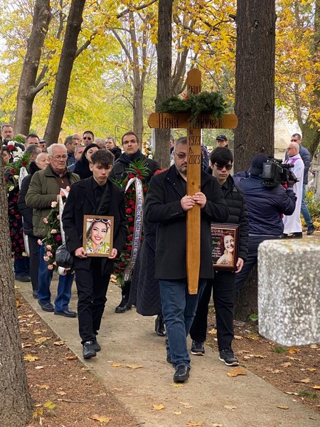 Rona Hartner a fost condusă pe ultimul drum. Rocco Sedano, primul soț al regretatei artiste a fost prezent