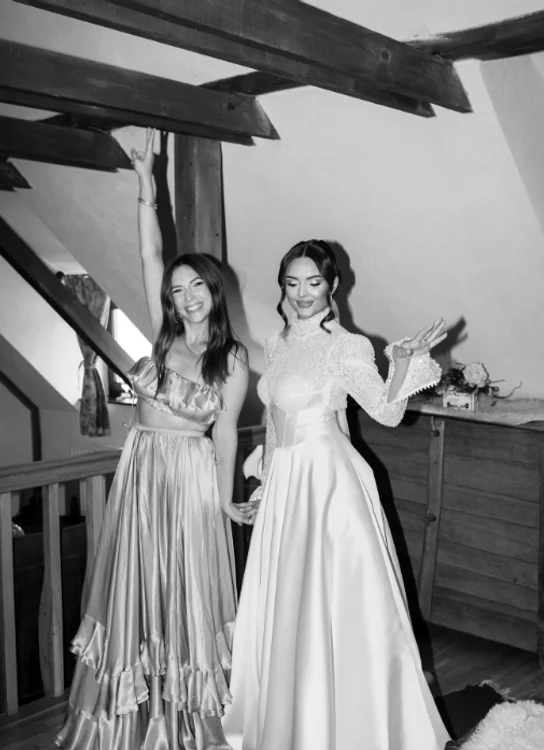 Adela Popescu și Izabela Vâlcan - Foto: social media 