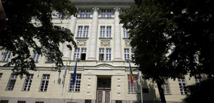 Umilinţa şi şpaga studenţilor în birourile profesorilor de la Medicină